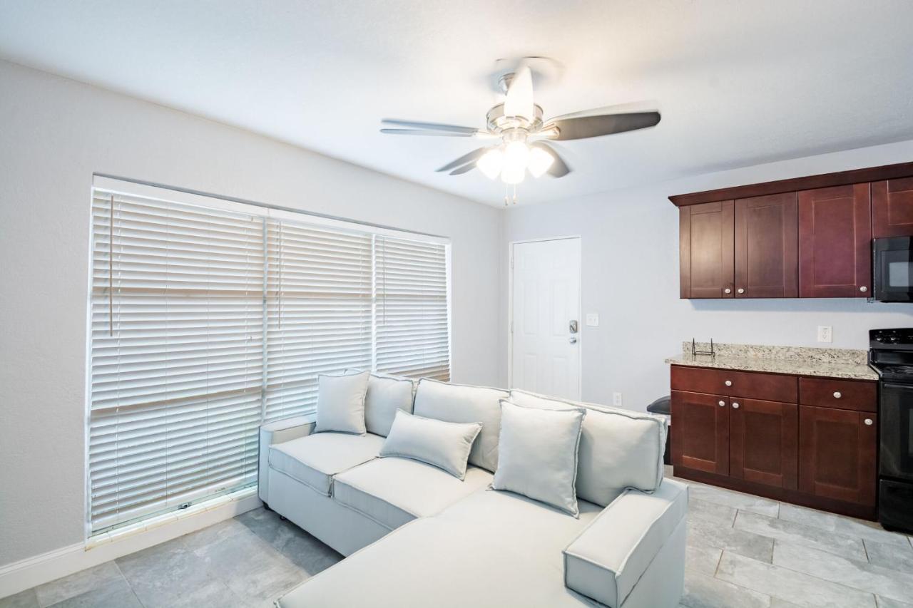 Golf View Villas With Private Jacuzzi'S & Grill Tampa Luaran gambar