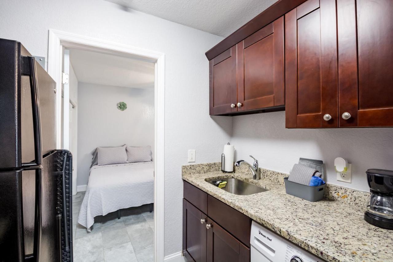 Golf View Villas With Private Jacuzzi'S & Grill Tampa Luaran gambar