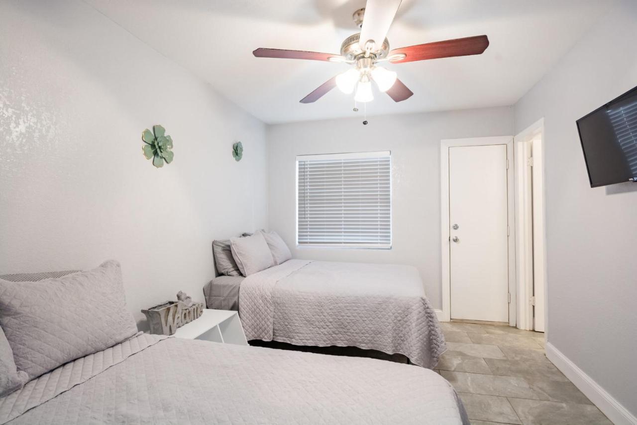 Golf View Villas With Private Jacuzzi'S & Grill Tampa Luaran gambar