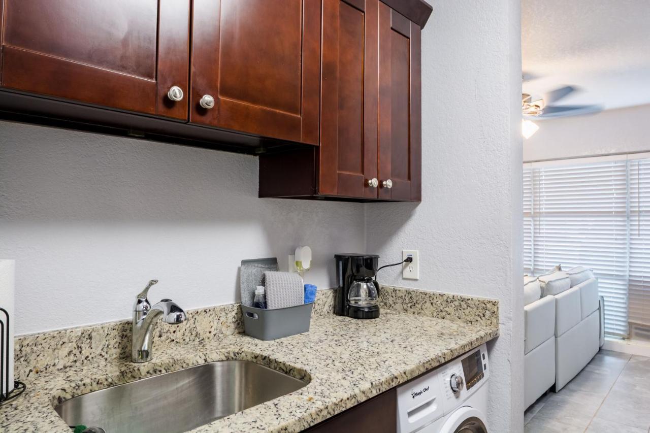 Golf View Villas With Private Jacuzzi'S & Grill Tampa Luaran gambar